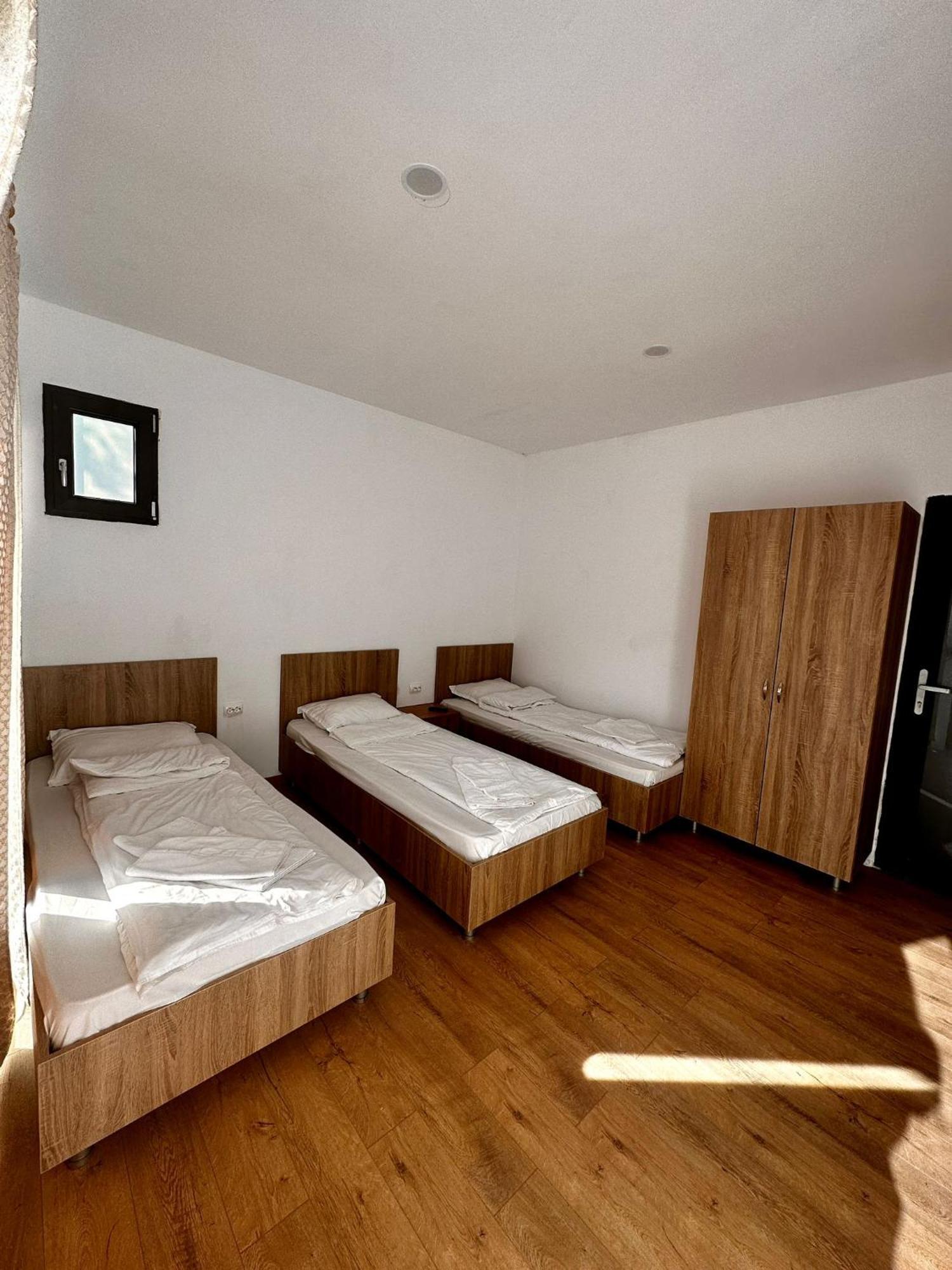 Complex Popas Pacurari Hotel Iasi Eksteriør billede