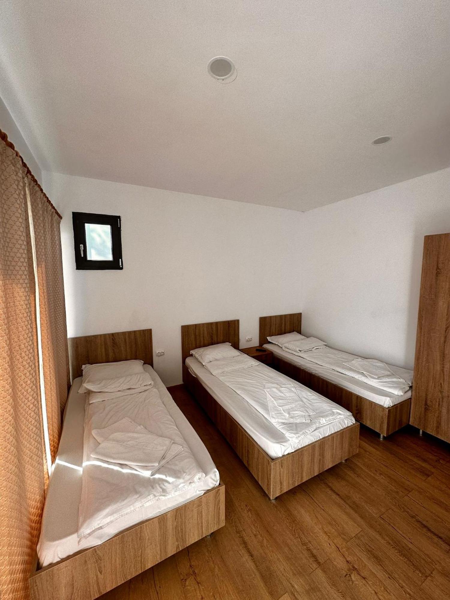 Complex Popas Pacurari Hotel Iasi Eksteriør billede